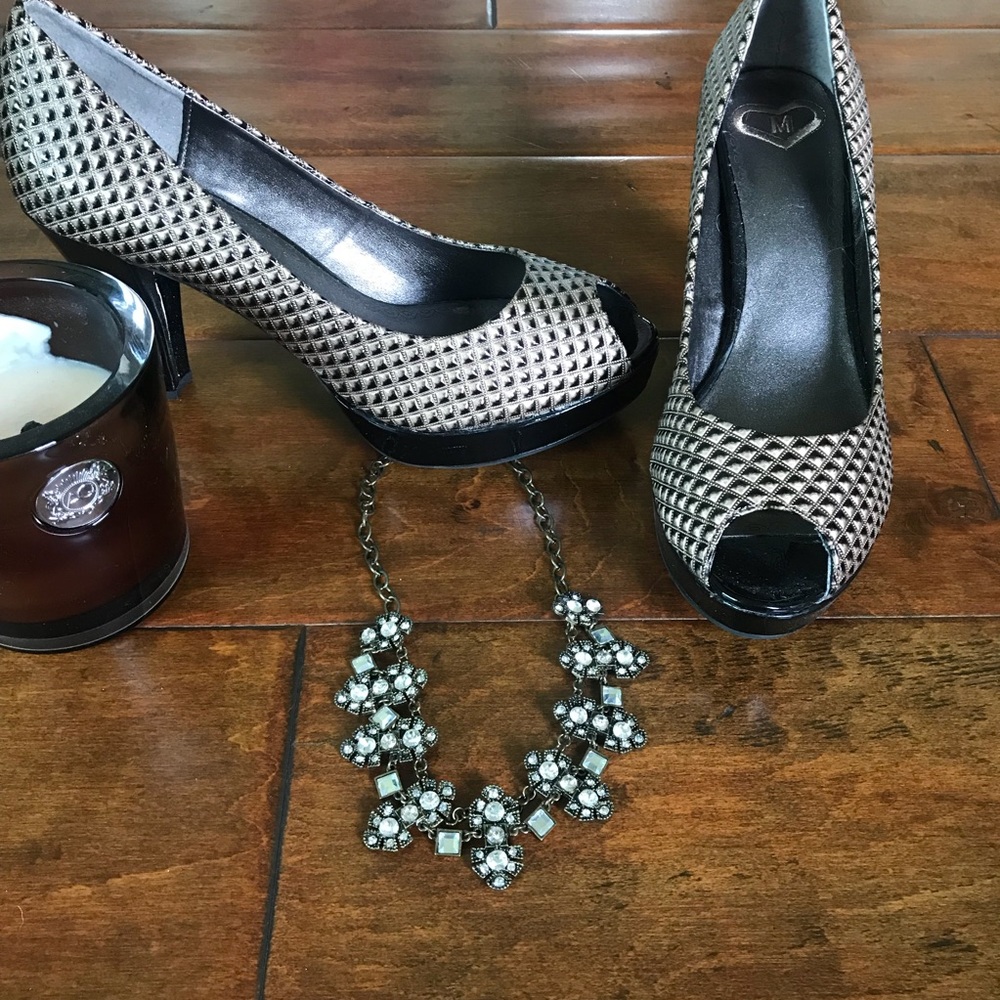 Like New - Copper & Black Pumps - Size 8.5/9
